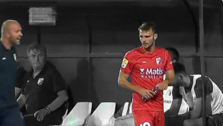 HAOS U SUPERLIGI SRBIJE Trener Javora nasrnuo na svog igrača: Evo šta je razbesnelo srpskog stratega (VIDEO)