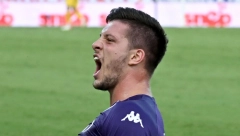 DOK PIKSI TRLJA RUKE, ITALIJANI PRETERUJU Jović dao gol, opet ga napali - ovo je bizarno
