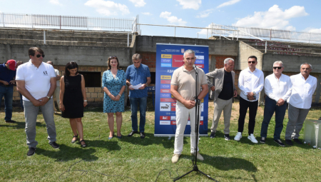 FSS donirao opremu za 84 kluba iz Šumadije