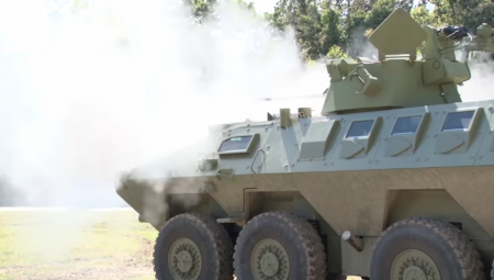 BORBENO VOZILO "LAZAR 3" Zver koja zauzima svetski vrh poseduje neverovatne karakteristike (FOTO/VIDEO)