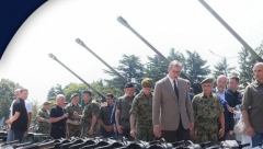 NEKA ŽIVI SRBIJA! Predsednik Vučić uputio važnu poruku: Mi se svojom vojskom i oruđem ponosimo