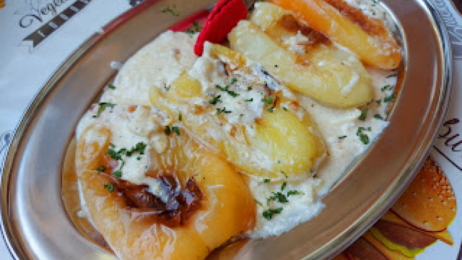 FINI, LETNJI OBROK Pržene paprike sa belim lukom, lagano, aromatično, ukusno (VIDEO)