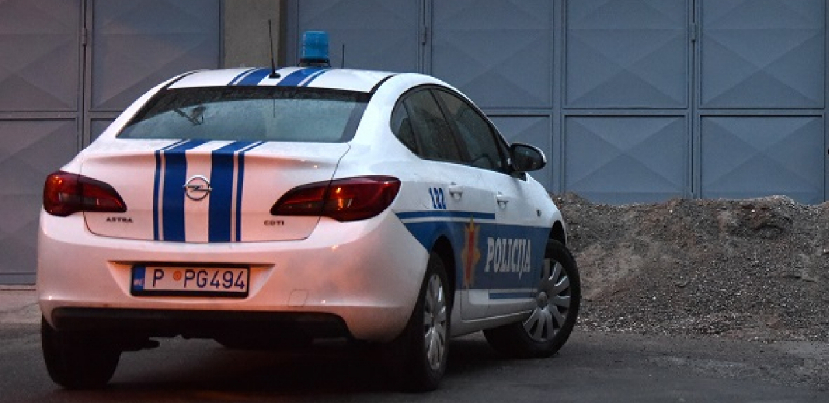 OTEO DRUGARICI TELEFON, PA JOJ TRAŽIO NOVAC DA NE OBJAVI SLIKE Otac pretukao osnovca u Podgorici jer mu je ucenjivao ćerku fotografijama