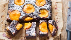 Čokoladni ukus koji ostavlja bez daha: Brauni sa kajsijama (RECEPT)