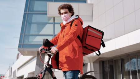 HAOS NA ZAGREBAČKIM ULICAMA Napali dostavljača hrane, pa pucali kada su prolaznici pokušali da pomognu