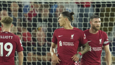 ON JE JOŠ DETE, NE ZNA NI ENGLESKI Jirgen Klop brani skupoceno pojačanje Liverpula