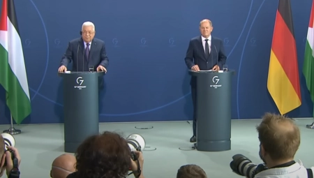 SKANDAL U BERLINU "Izrael je počinio 50 holokausta!"