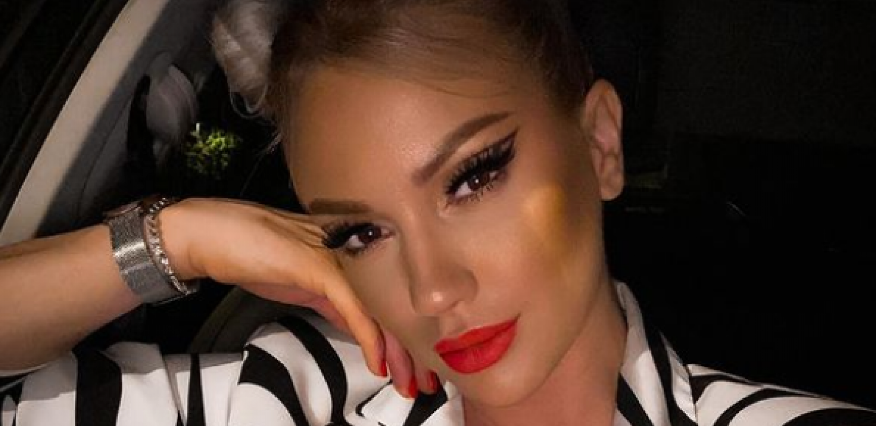 PEVAČICA BEZ TRUNKE ŠMINKE Ana Kokić oduševila javnost prirodnom lepotom (FOTO)