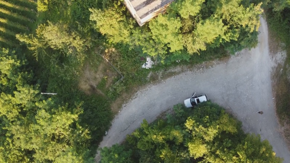 PREVRNUO SE KAMION NA "LJUBAVNOJ KRIVINI" Saobraćajna nezgoda kod Ivanjice, nepoznat razlog incidenta