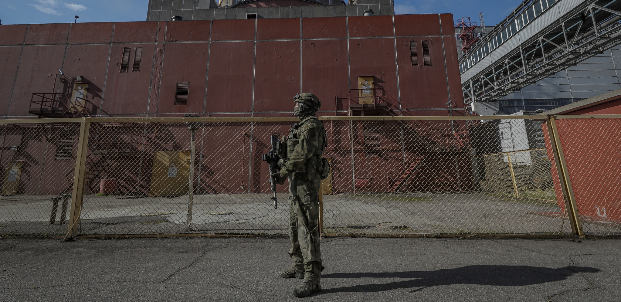 RUSI OKADILI NUKLEARKU! Sveštenici služili moleban u Zaporoškoj elektrani