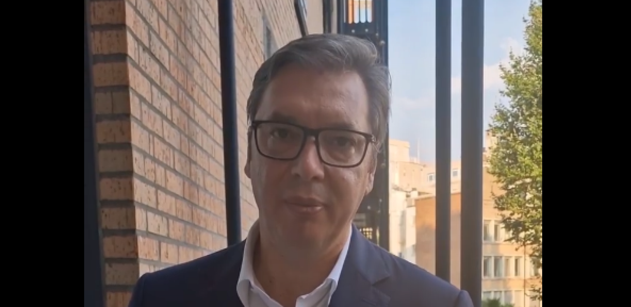 PREDSEDNIK VUČIĆ OGLASIO SE IZ BRISELA Težak dan je za nama, obratiću se javnosti u narednih 48 sati (VIDEO)