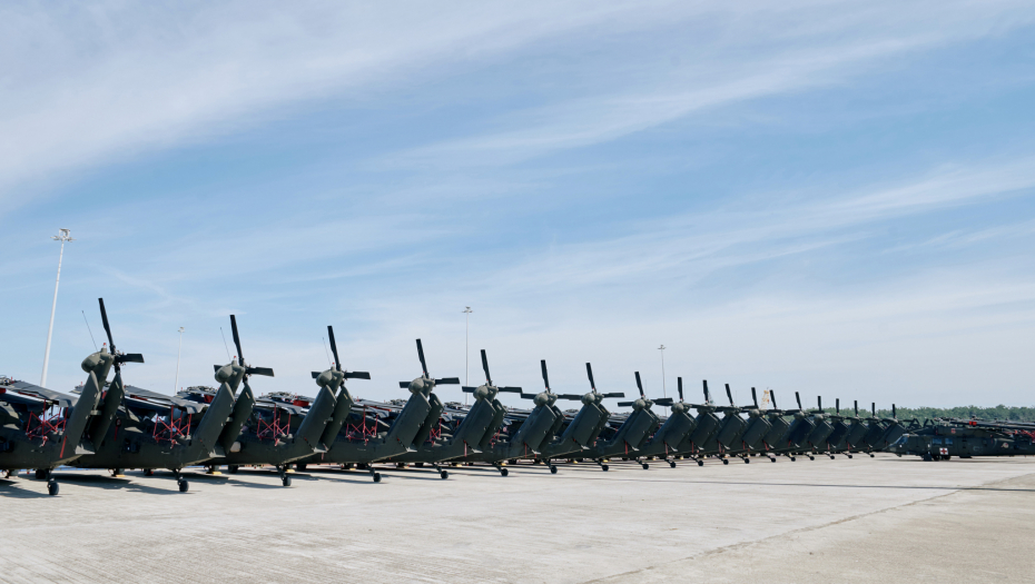 GRČKI GRADIĆ POSTAO CENTAR EVROPE Bio je turistička luka, a sada su počeli da dolaze u uniformama!