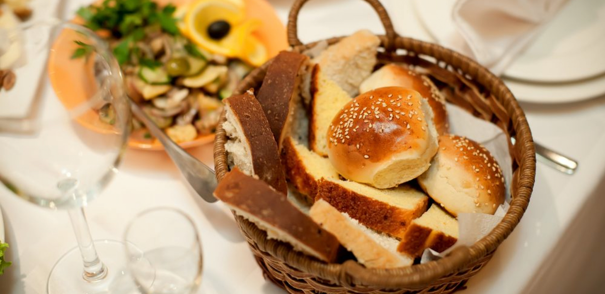 “AKO SI SE DOBRO OŽENIO, NIJE SKUPO” Nišlija i račun za ručak u Grčkoj razbesneli ljude