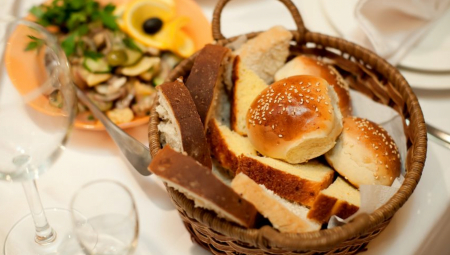 “AKO SI SE DOBRO OŽENIO, NIJE SKUPO” Nišlija i račun za ručak u Grčkoj razbesneli ljude