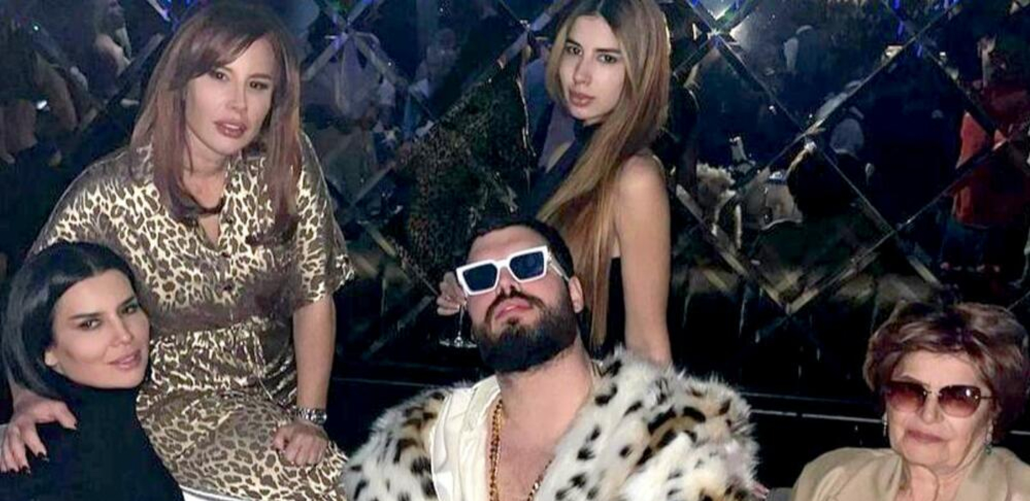 VEŠTO SU GA SKRIVALI Adam Adaktar prvi put pokazao najbitnijeg muškarca u njihovoj lozi (FOTO)