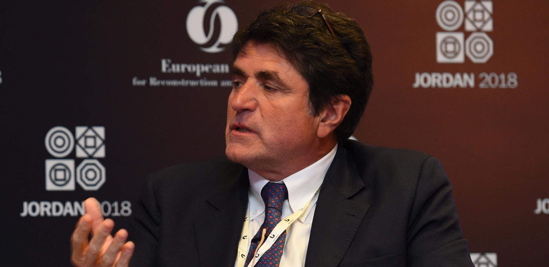 Ekstremni muslimani iz Bosne slave tajkuna Šolaka i raduju se njegovim uspesima!