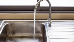 SA OVOM SMESOM OČISTITE PRLJAVE CEVI Neprijatni mirisi iz sudopere će momentalno nestati!