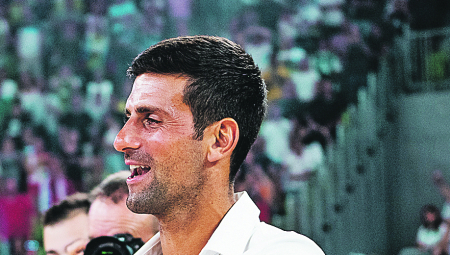 SAMO GLEDAJTE, ISPISAĆE NOVAK ISTORIJU USKORO Atraktivna teniserka teško podnosi nepravdu (FOTO)