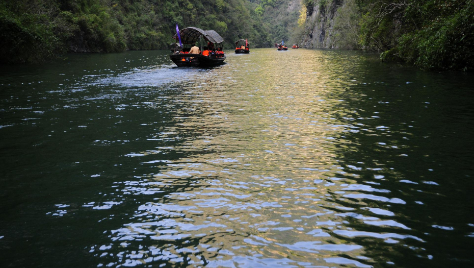 BANJA NADOMAK ZLATIBORA, A NOĆ SAMO 700 DINARA: Evo šta sve nudi i zašto je turisti vole