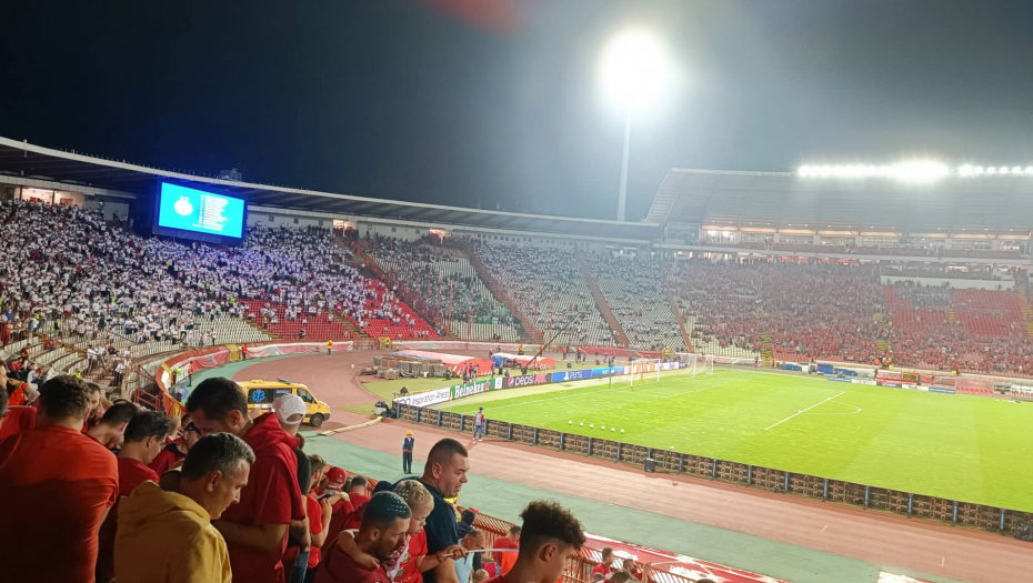 IZRAELCI NE ZNAJU ŠTA IH JE SNAŠLO Zvižduci za igrače Makabija prilikom izlaska na teren (VIDEO)