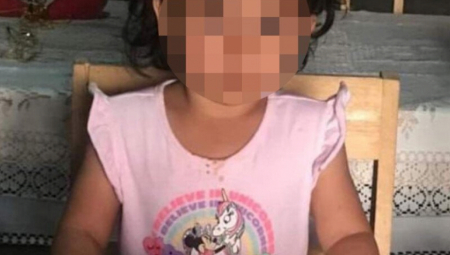 PROBUDILA SE NA SOPSTVENOJ SAHRANI Devojčica (3) otvorila oči u mrtvačkom sanduku, a onda je usledio novi šok