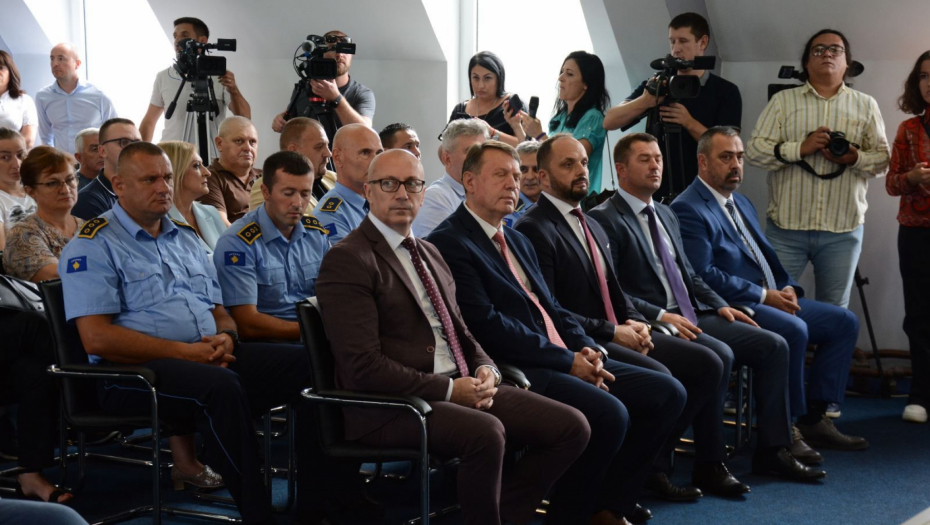 Počela zajednička sednica četiri opštine sa severa Kosova (FOTO)
