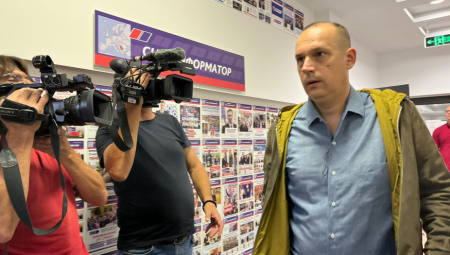 ZLATIBOR LONČAR JE NOVI MINISTAR ZDRAVLJA Ovo je njegova biografija