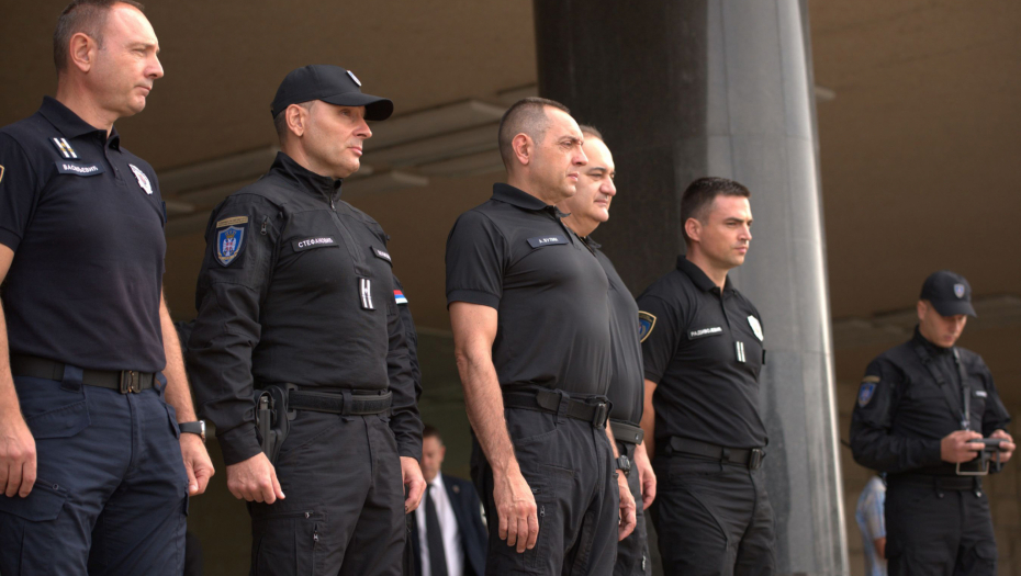 MINISTAR VULIN NAKON POKAZNE VEŽBE PRIPADNIKA JZO: Bezbednost iznad svega, nastavljamo da ulažemo i opremamo pripadnike JZO (FOTO)