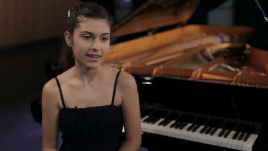 UPOZNAJTE NAJMLAĐEG VIRTUOZA NA VIOLINI U SRBIJI! Lana ima 13. godina, a već je osvojila preko 60 prvih nagrada, ova devojčica je apsolutni sluhista (VIDEO)