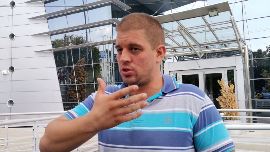 RASPLAKAO SVE PRED ULAZAK U ZADRUGU 6 Prisetio se pokojnog oca i otkrio šta bi mu savetovao pred ulazak u rijaliti