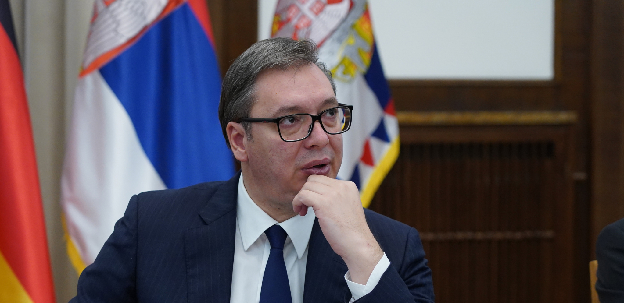 VUČIĆ IZNEO HRONOLOGIJU DOGAĐAJA OKO KiM Žaklina na aparatima! (VIDEO)