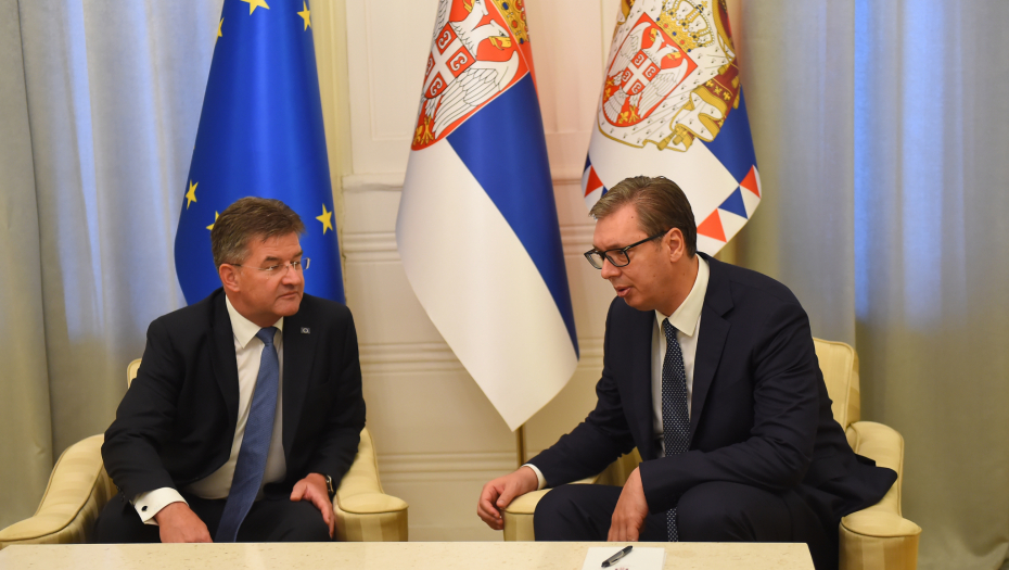 LAJČAK NAKON SASTANKA SA VUČIĆEM: Teška diskusija, svi sporazumi se moraju primeniti uključujući i Sporazum o slobodi kretanja