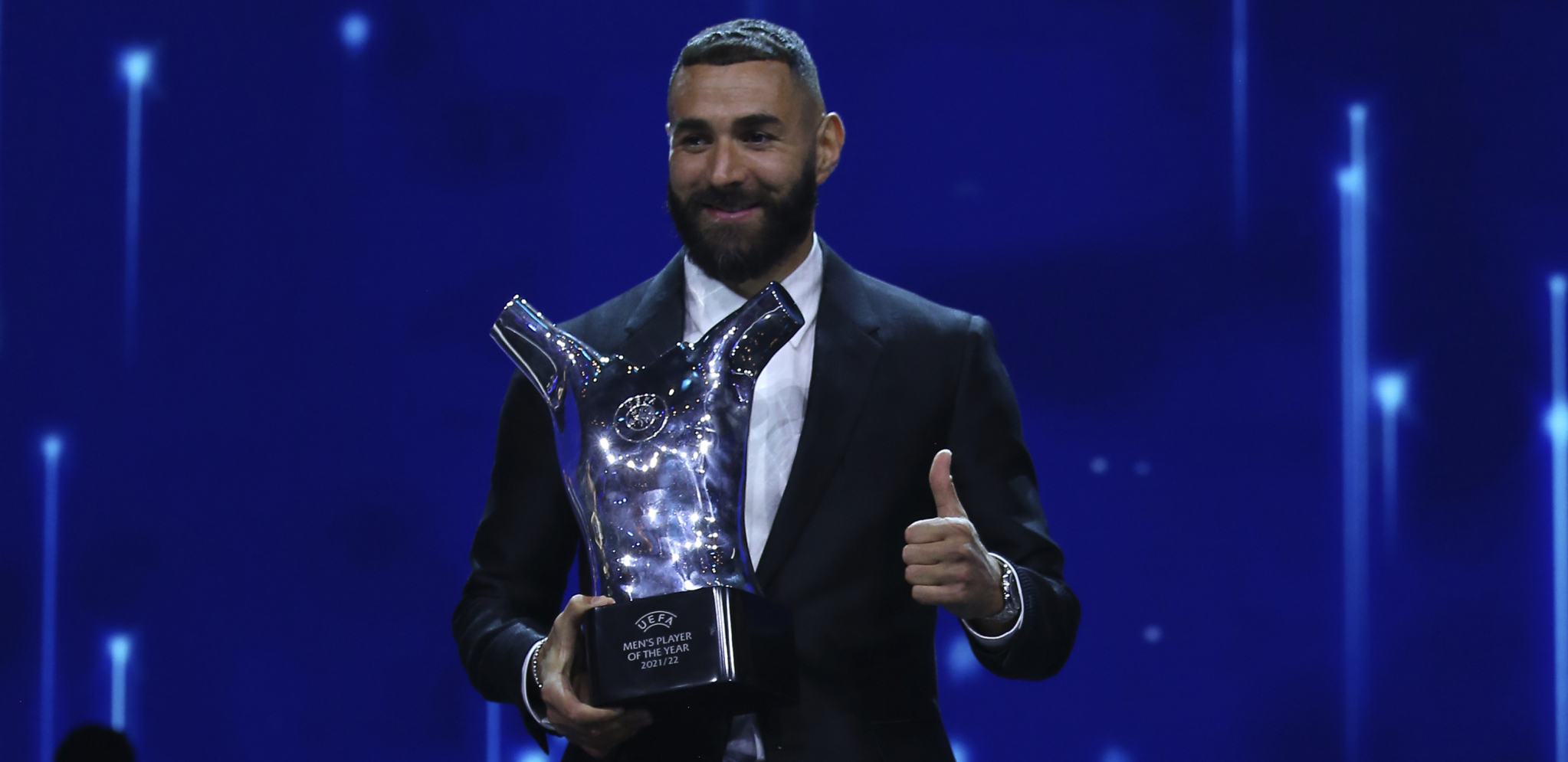 FRANCUZU I ZVANIČNO NAGRADA Benzema dobio "Zlatnu loptu"