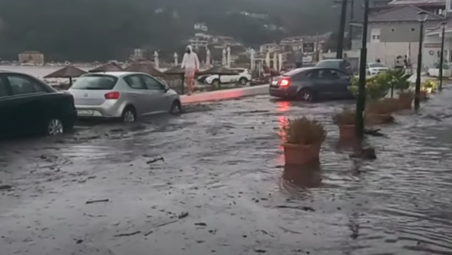 KATAKLIZMA Drama srpskih turista u Grčkoj: "Puca na sve strane, deca plaču"