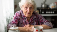 ČAJ OD OVE TRI BILJKE PIJU LJUDI KOJI NAJDUŽE ŽIVE: Sastojke sigurno imate, prava je bomba za organizam