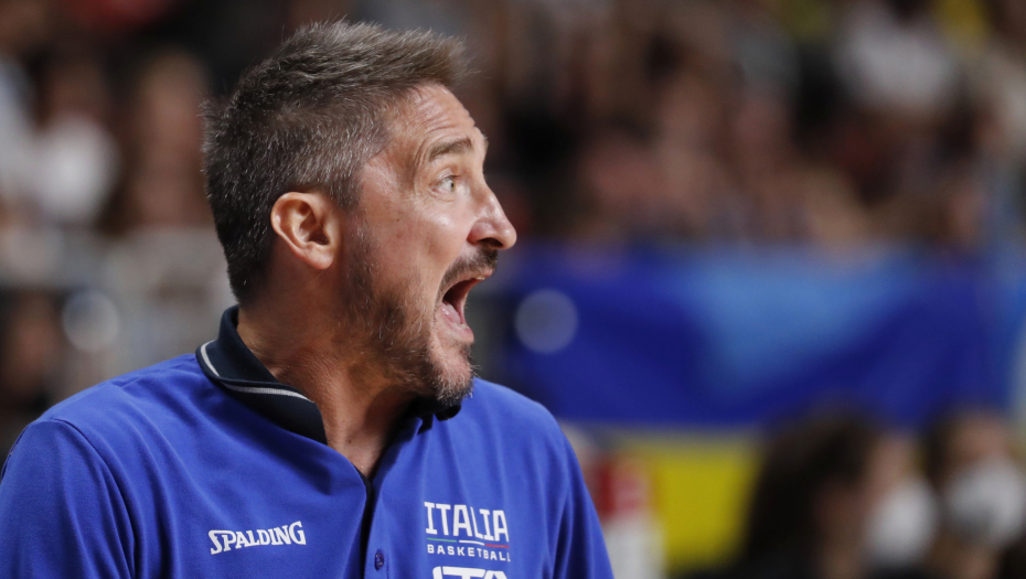 LUDI ITALIJAN "PODIVLJAO" Jurio Srbina, on pobegao u tunel - haos nakon eliminacije sa Evrobasketa (VIDEO)