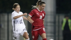 SRPKINJA POČELA DA REŠETA U ENGLESKOJ Jelena Čanković postigla dva gola u pobedi Čelsija