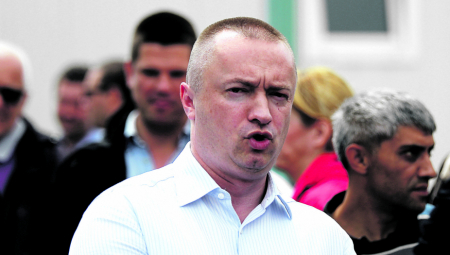 OD ČETNIKA DO "DEMOKRATE" Raskrinkan! Rani radovi Bojana Pajtića koje krije kao zmija noge