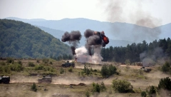 POGLEDAJTE KAKO GRMI NA PASULJANSKIM LIVADAMA Združene vežbe sa bojevim gađanjem Vojske Srbije i MUP-a (FOTO)