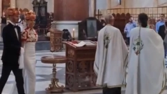 OŽENIO SE SIN POKOJNOG MILENKA ZABLAĆANSKOG Glumački par izgovorio sudbonosno "da", mlada zablistala u venčanici (VIDEO)