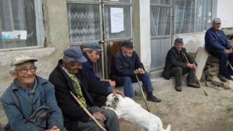 STIGLA IH JEZIVA SUDBINA U ovom srpskom selu žive samo muškarci
