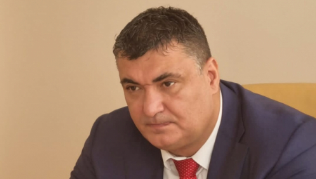 RAZREŠEN RADE BASTA Skupština Srbije izglasala kraj mandata ministra privrede