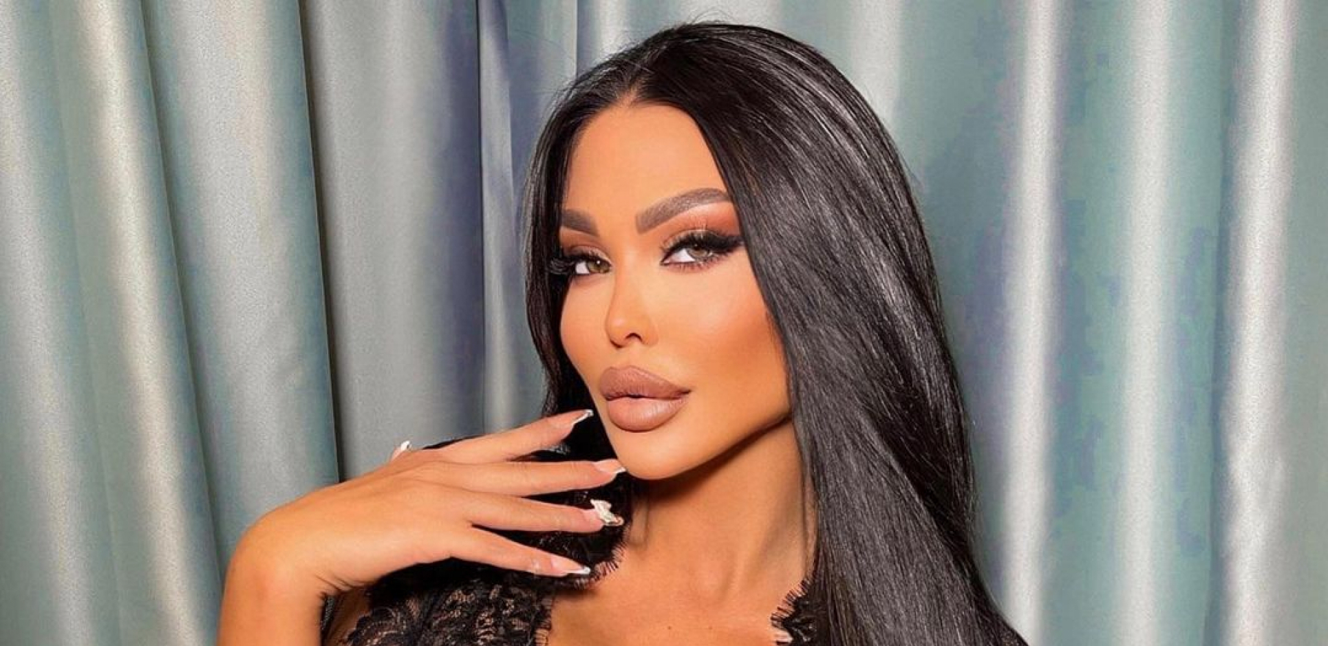 NOVA VEZA NA POMOLU? Maja Marinković završila u krevetu sa njim dva dana nakon ulaska u Zadrugu, zaboravila Pecu