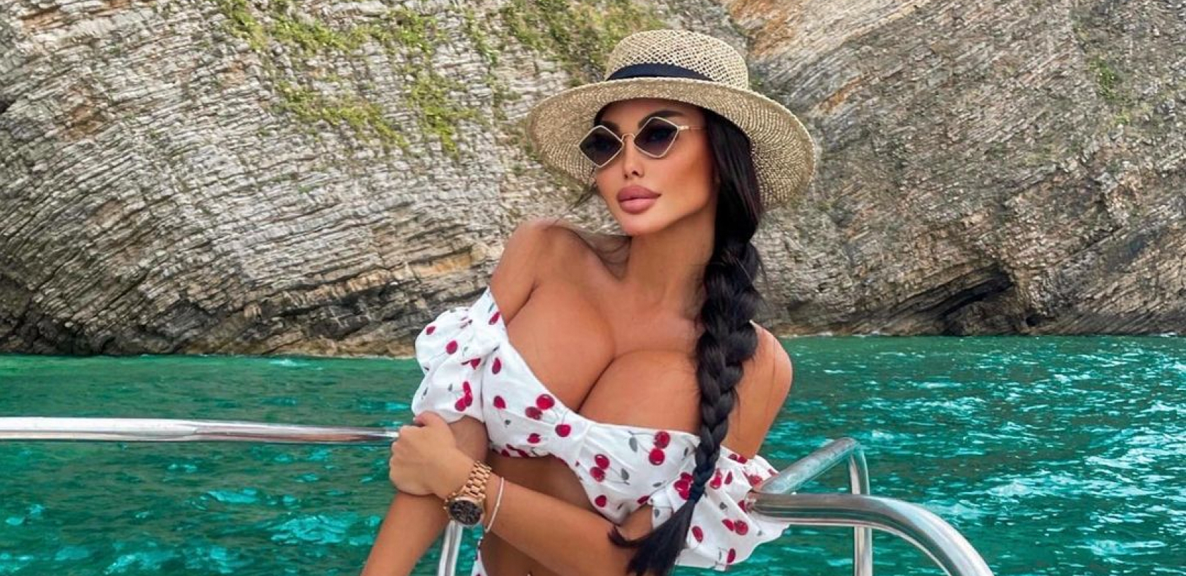 OBJAVILA SNIMAK IZ ORDINACIJE Maja Marinković opet na remontu, radila grudi, oči, usne, jagodice, nos, a sad izgleda ovako (FOTO)