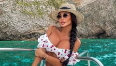 OBJAVILA SNIMAK IZ ORDINACIJE Maja Marinković opet na remontu, radila grudi, oči, usne, jagodice, nos, a sad izgleda ovako (FOTO)