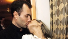 ŠTA SE DESILO SA BRATOM ANĐELINE S KOJIM SE LJUBILA U USTA? Nekada su jako ličili, a danas izgleda krajnje zapušteno