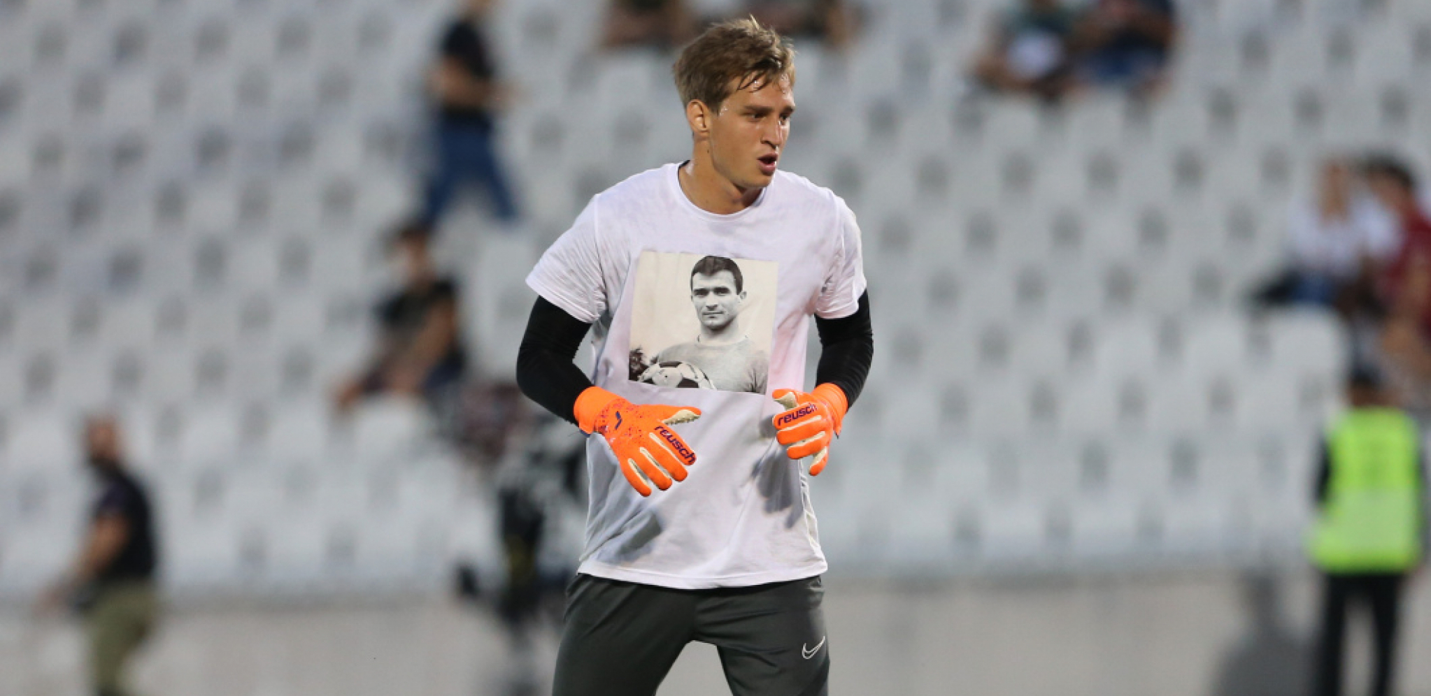 U ČAST LEGENDI Partizanovi golmani izašli na teren u majicama sa brojem 1