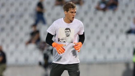 U ČAST LEGENDI Partizanovi golmani izašli na teren u majicama sa brojem 1