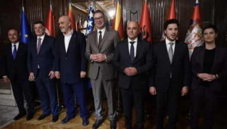 PREDSEDNIK SRBIJE DOMAĆIN SVEČANE VEČERE Vučić sa gostima Samita u okviru inicijative "Otvoreni Balkan"