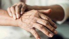 RIZIK OD ALCHAJMERA MOŽETE OTKRITI NA RUKAMA Ovo je znak, kažu kineski medicinari